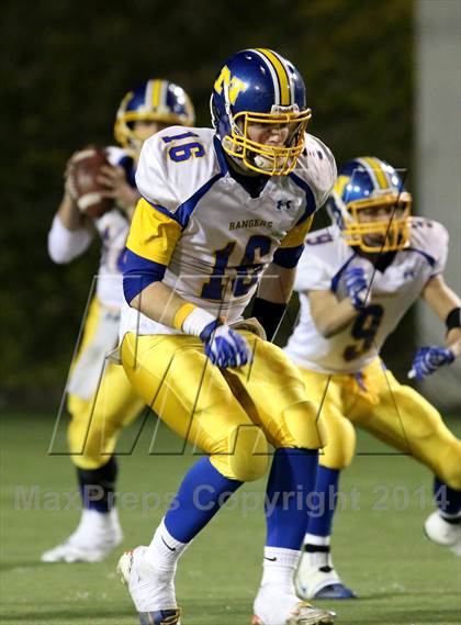 Thumbnail 2 in Corona del Mar vs. Nordhoff (CIF SoCal Regional D3 Final) photogallery.