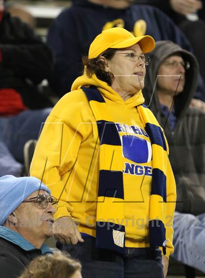 Thumbnail 3 in Corona del Mar vs. Nordhoff (CIF SoCal Regional D3 Final) photogallery.