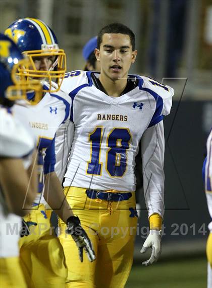 Thumbnail 2 in Corona del Mar vs. Nordhoff (CIF SoCal Regional D3 Final) photogallery.