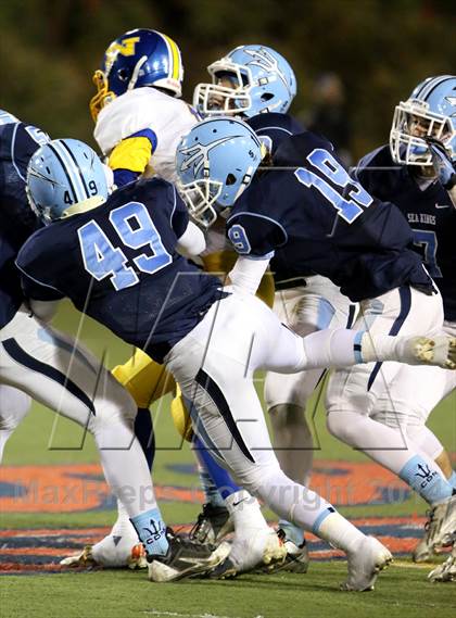 Thumbnail 3 in Corona del Mar vs. Nordhoff (CIF SoCal Regional D3 Final) photogallery.