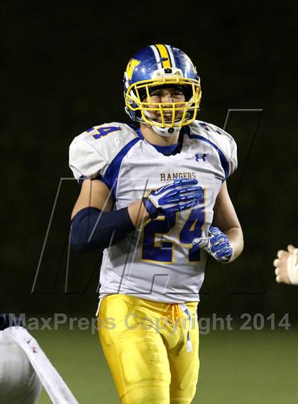 Thumbnail 3 in Corona del Mar vs. Nordhoff (CIF SoCal Regional D3 Final) photogallery.