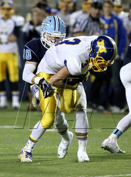 Thumbnail 3 in Corona del Mar vs. Nordhoff (CIF SoCal Regional D3 Final) photogallery.
