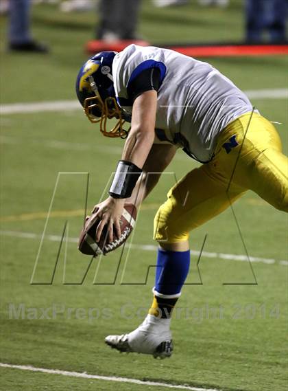 Thumbnail 1 in Corona del Mar vs. Nordhoff (CIF SoCal Regional D3 Final) photogallery.