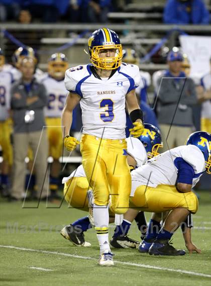Thumbnail 2 in Corona del Mar vs. Nordhoff (CIF SoCal Regional D3 Final) photogallery.