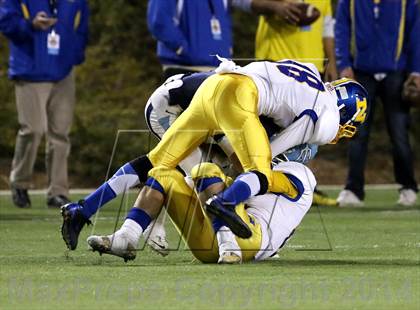 Thumbnail 3 in Corona del Mar vs. Nordhoff (CIF SoCal Regional D3 Final) photogallery.