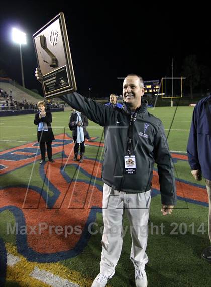 Thumbnail 2 in Corona del Mar vs. Nordhoff (CIF SoCal Regional D3 Final) photogallery.