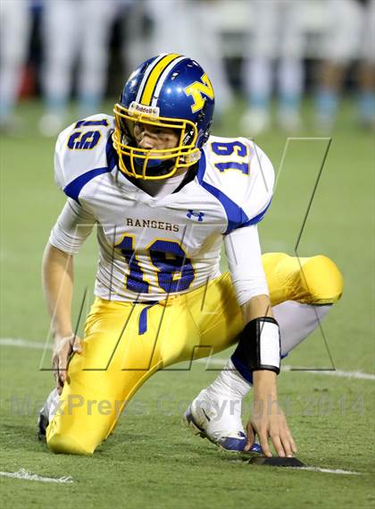Thumbnail 3 in Corona del Mar vs. Nordhoff (CIF SoCal Regional D3 Final) photogallery.