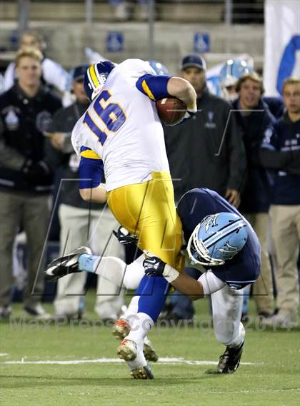 Thumbnail 1 in Corona del Mar vs. Nordhoff (CIF SoCal Regional D3 Final) photogallery.