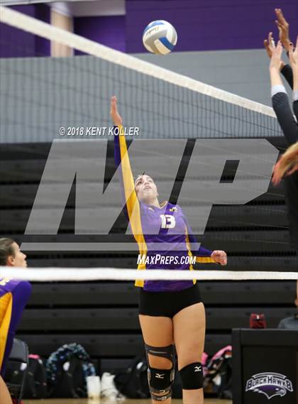 Thumbnail 1 in Troy vs Avondale (MHSAA District Quarterfinal) photogallery.