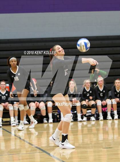 Thumbnail 2 in Troy vs Avondale (MHSAA District Quarterfinal) photogallery.