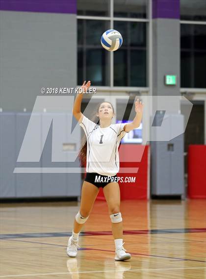 Thumbnail 3 in Troy vs Avondale (MHSAA District Quarterfinal) photogallery.