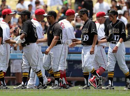 Thumbnail 1 in Cleveland vs. San Fernando (CIF LACS D1 Final) photogallery.