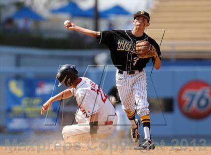 Thumbnail 2 in Cleveland vs. San Fernando (CIF LACS D1 Final) photogallery.