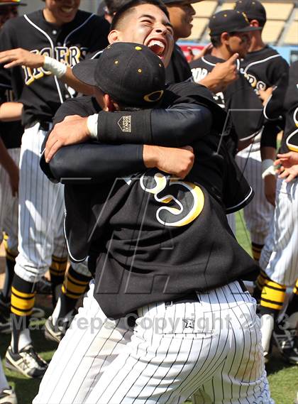 Thumbnail 3 in Cleveland vs. San Fernando (CIF LACS D1 Final) photogallery.