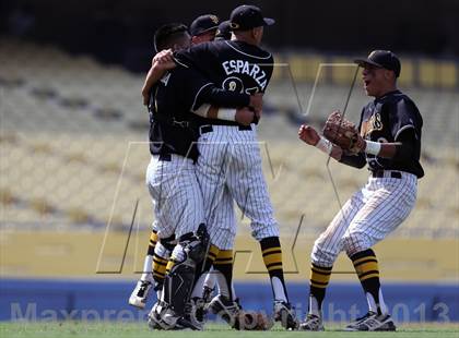 Thumbnail 1 in Cleveland vs. San Fernando (CIF LACS D1 Final) photogallery.