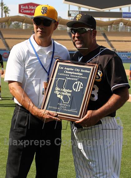 Thumbnail 2 in Cleveland vs. San Fernando (CIF LACS D1 Final) photogallery.