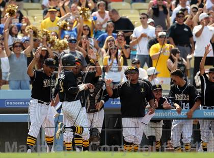 Thumbnail 1 in Cleveland vs. San Fernando (CIF LACS D1 Final) photogallery.