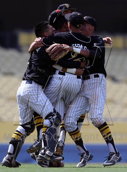Thumbnail 3 in Cleveland vs. San Fernando (CIF LACS D1 Final) photogallery.
