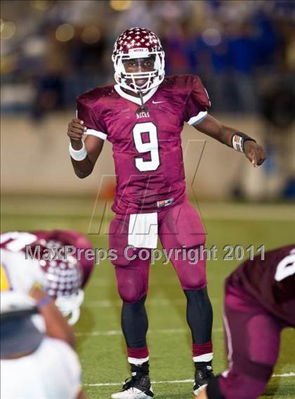 Thumbnail 1 in Chapel Hill vs. Columbia (3A Regional Semifinals) photogallery.