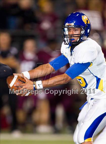 Thumbnail 1 in Chapel Hill vs. Columbia (3A Regional Semifinals) photogallery.