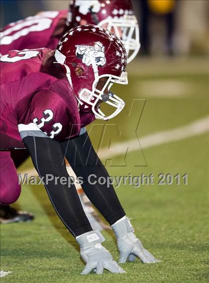 Thumbnail 3 in Chapel Hill vs. Columbia (3A Regional Semifinals) photogallery.
