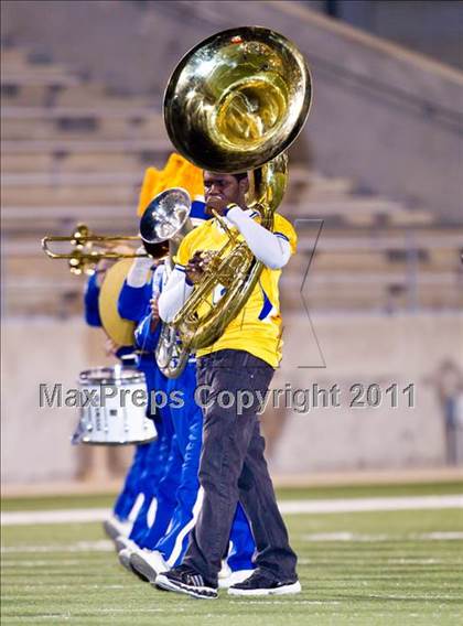 Thumbnail 2 in Chapel Hill vs. Columbia (3A Regional Semifinals) photogallery.