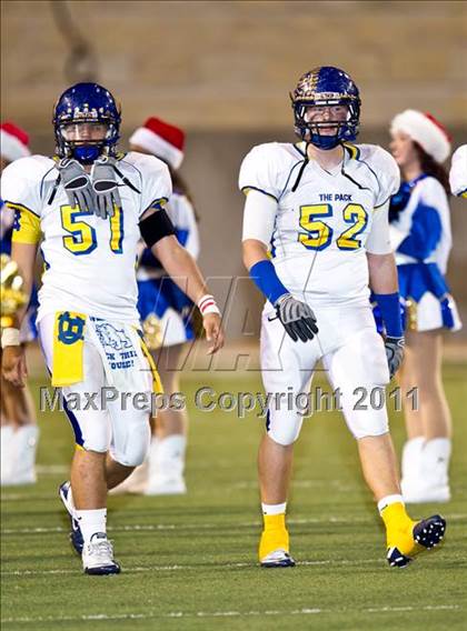Thumbnail 2 in Chapel Hill vs. Columbia (3A Regional Semifinals) photogallery.