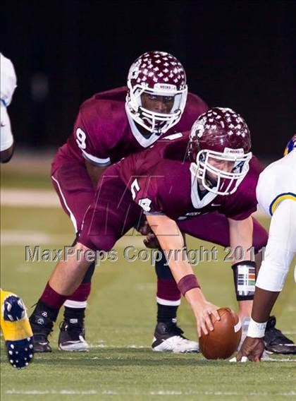 Thumbnail 2 in Chapel Hill vs. Columbia (3A Regional Semifinals) photogallery.
