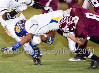Thumbnail 3 in Chapel Hill vs. Columbia (3A Regional Semifinals) photogallery.