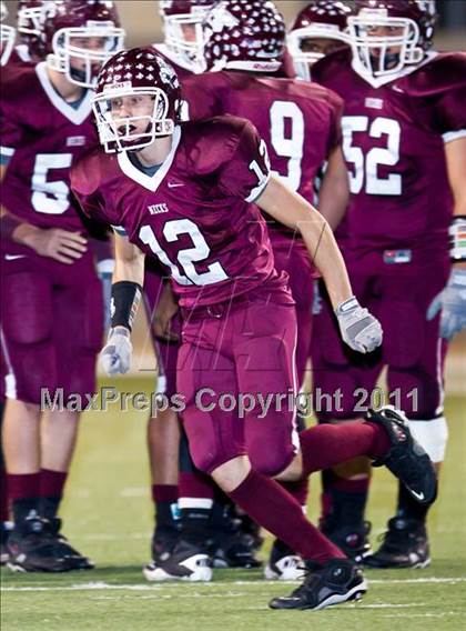 Thumbnail 3 in Chapel Hill vs. Columbia (3A Regional Semifinals) photogallery.