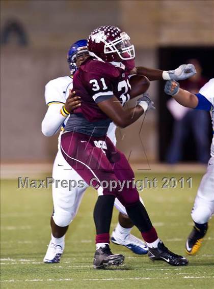 Thumbnail 1 in Chapel Hill vs. Columbia (3A Regional Semifinals) photogallery.