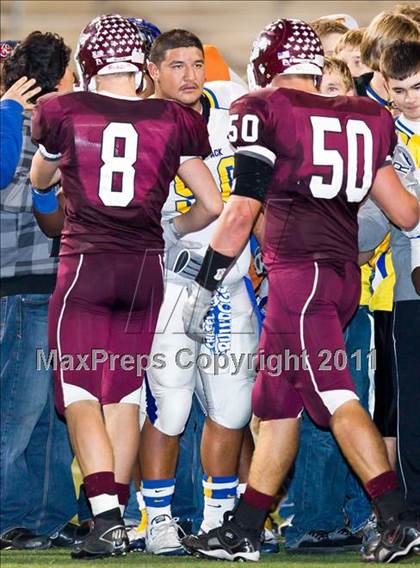 Thumbnail 3 in Chapel Hill vs. Columbia (3A Regional Semifinals) photogallery.