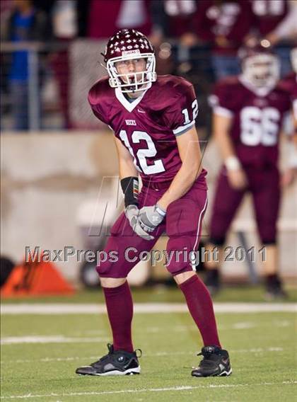Thumbnail 1 in Chapel Hill vs. Columbia (3A Regional Semifinals) photogallery.