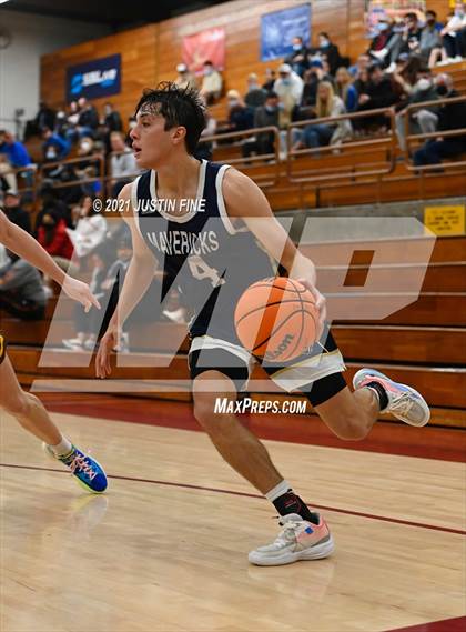 Thumbnail 3 in Francis Parker vs. La Costa Canyon (Torrey Pines Holiday Classic) photogallery.