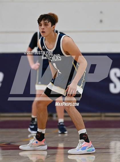 Thumbnail 1 in Francis Parker vs. La Costa Canyon (Torrey Pines Holiday Classic) photogallery.