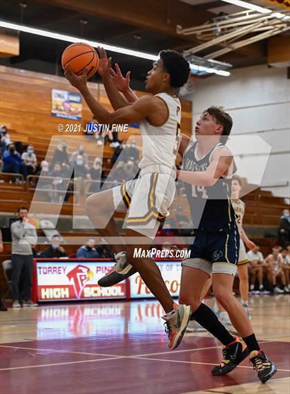 Thumbnail 2 in Francis Parker vs. La Costa Canyon (Torrey Pines Holiday Classic) photogallery.