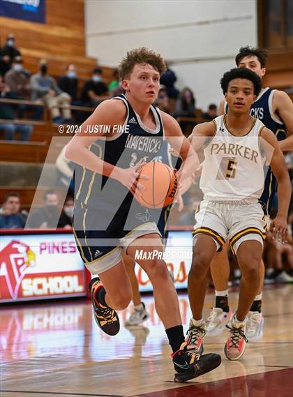 Thumbnail 2 in Francis Parker vs. La Costa Canyon (Torrey Pines Holiday Classic) photogallery.