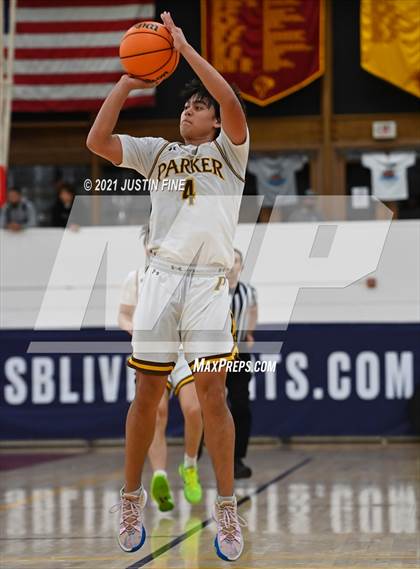 Thumbnail 3 in Francis Parker vs. La Costa Canyon (Torrey Pines Holiday Classic) photogallery.