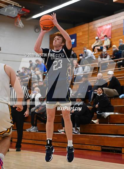 Thumbnail 1 in Francis Parker vs. La Costa Canyon (Torrey Pines Holiday Classic) photogallery.