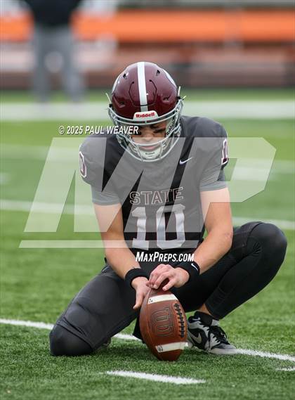 Thumbnail 1 in State College vs. Wilkes-Barre (PIAA Class 6A First Round) photogallery.