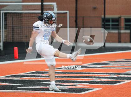 Thumbnail 3 in State College vs. Wilkes-Barre (PIAA Class 6A First Round) photogallery.