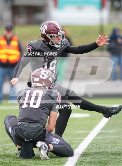 Thumbnail 2 in State College vs. Wilkes-Barre (PIAA Class 6A First Round) photogallery.