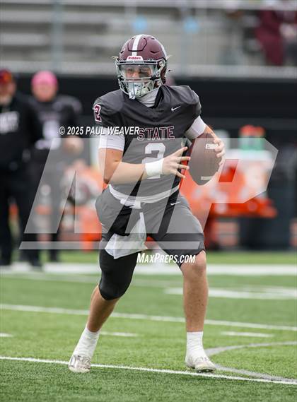 Thumbnail 3 in State College vs. Wilkes-Barre (PIAA Class 6A First Round) photogallery.