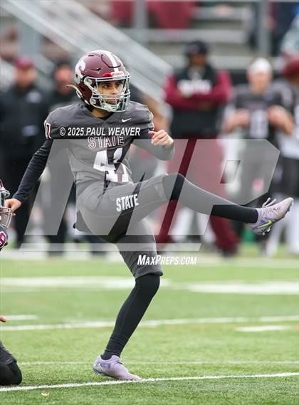 Thumbnail 1 in State College vs. Wilkes-Barre (PIAA Class 6A First Round) photogallery.