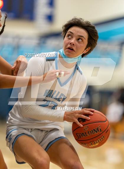 Thumbnail 1 in Saint Francis vs Valley Christian (CIF Open Division Final) photogallery.