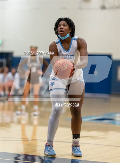 Thumbnail 1 in Saint Francis vs Valley Christian (CIF Open Division Final) photogallery.
