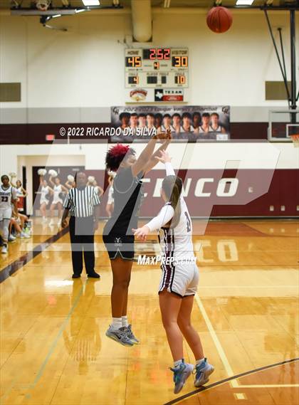 Thumbnail 2 in Cinco Ranch vs Mayde Creek photogallery.