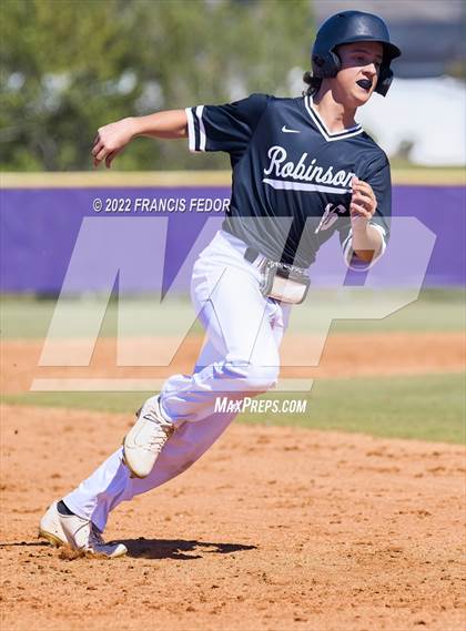 Thumbnail 2 in Lennard vs. Robinson photogallery.