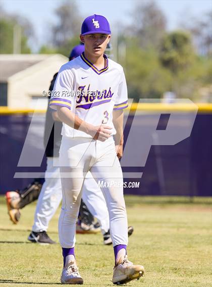 Thumbnail 1 in Lennard vs. Robinson photogallery.