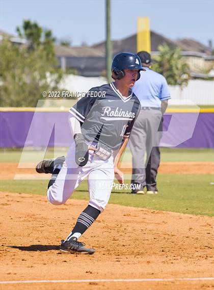 Thumbnail 3 in Lennard vs. Robinson photogallery.